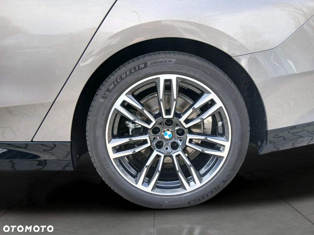BMW Seria 5 520d xDrive mHEV M Sport - 10