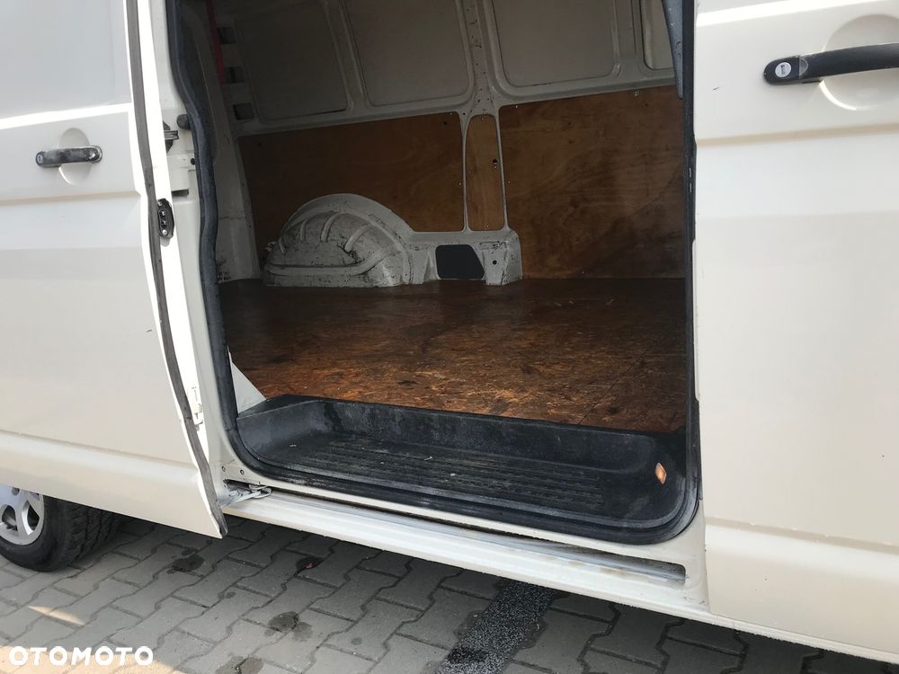Volkswagen Transporter - 17