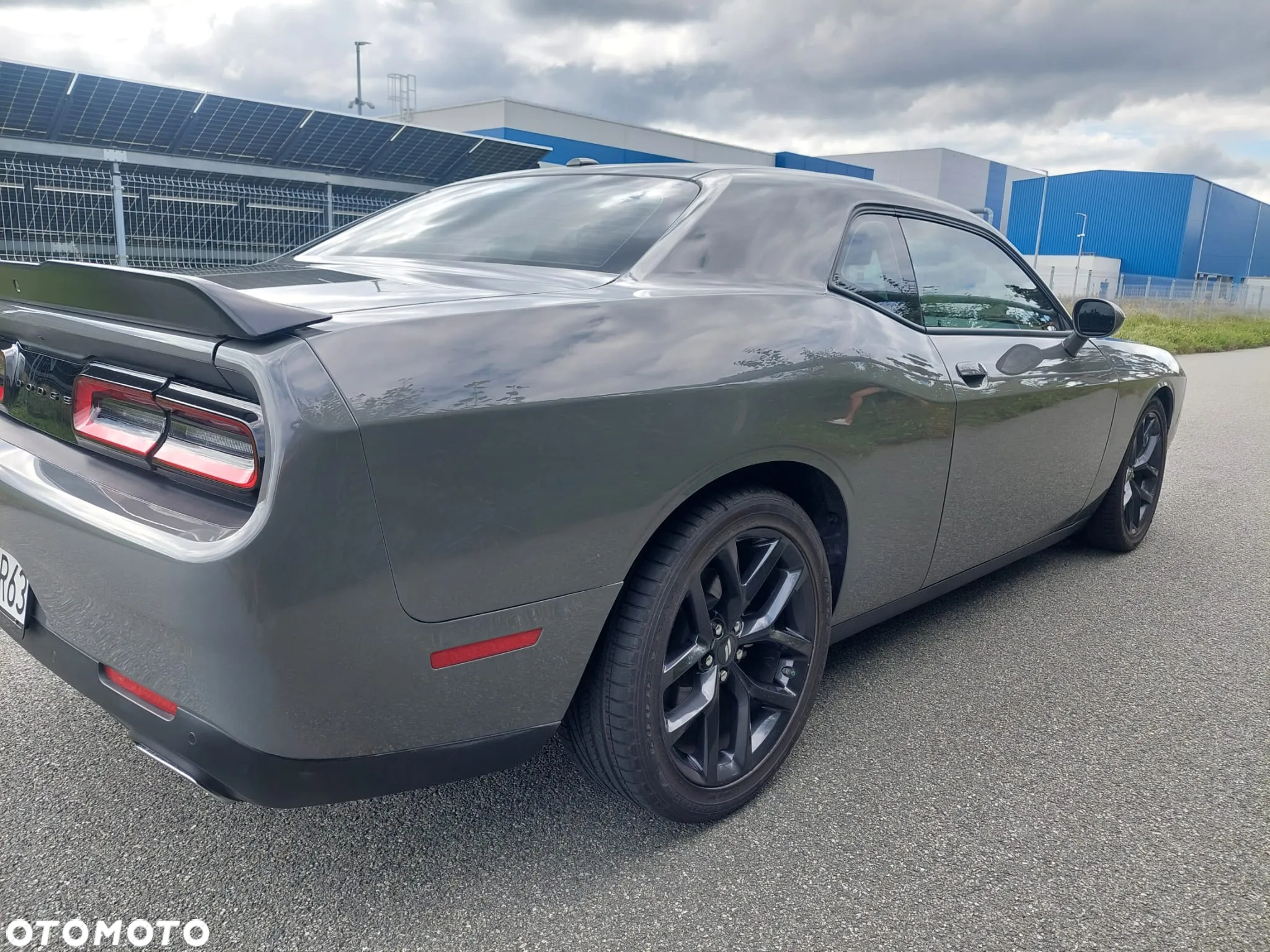 Dodge Challenger - 2