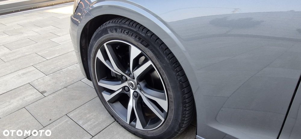 Volvo S60 B4 B R-Design - 5