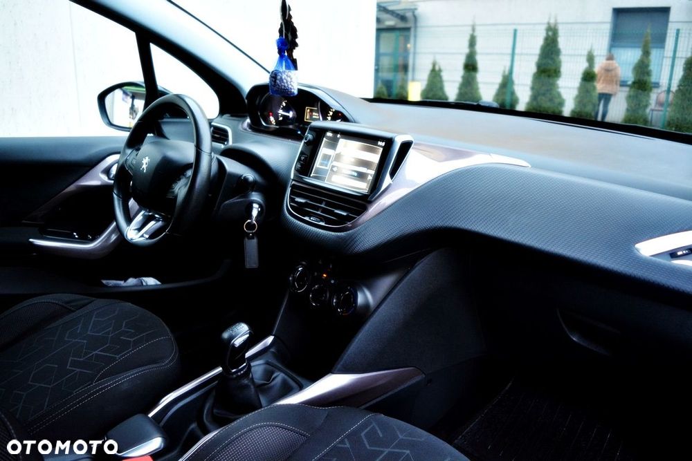 Peugeot 2008 1.2 VTi/Pure Tech Access - 10