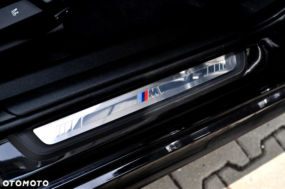 BMW Seria 3 330e M Sport sport - 22