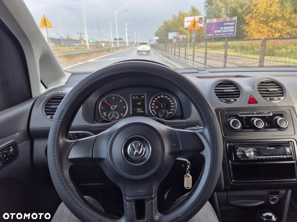 Volkswagen Caddy - 23
