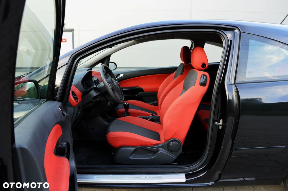 Opel Corsa 1.4 16V Cosmo - 6