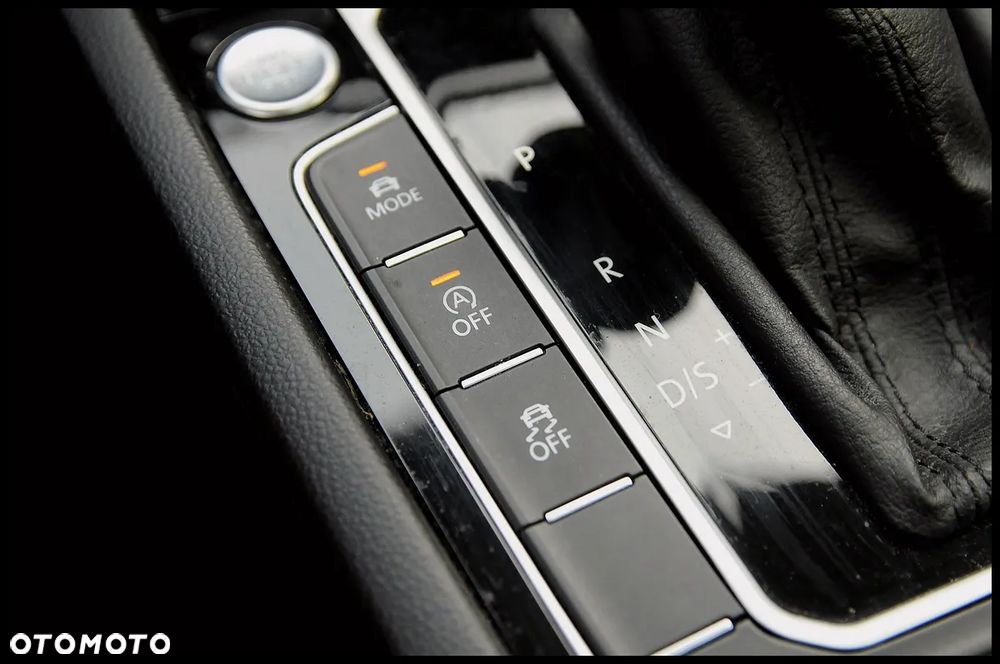 Volkswagen Passat - 36