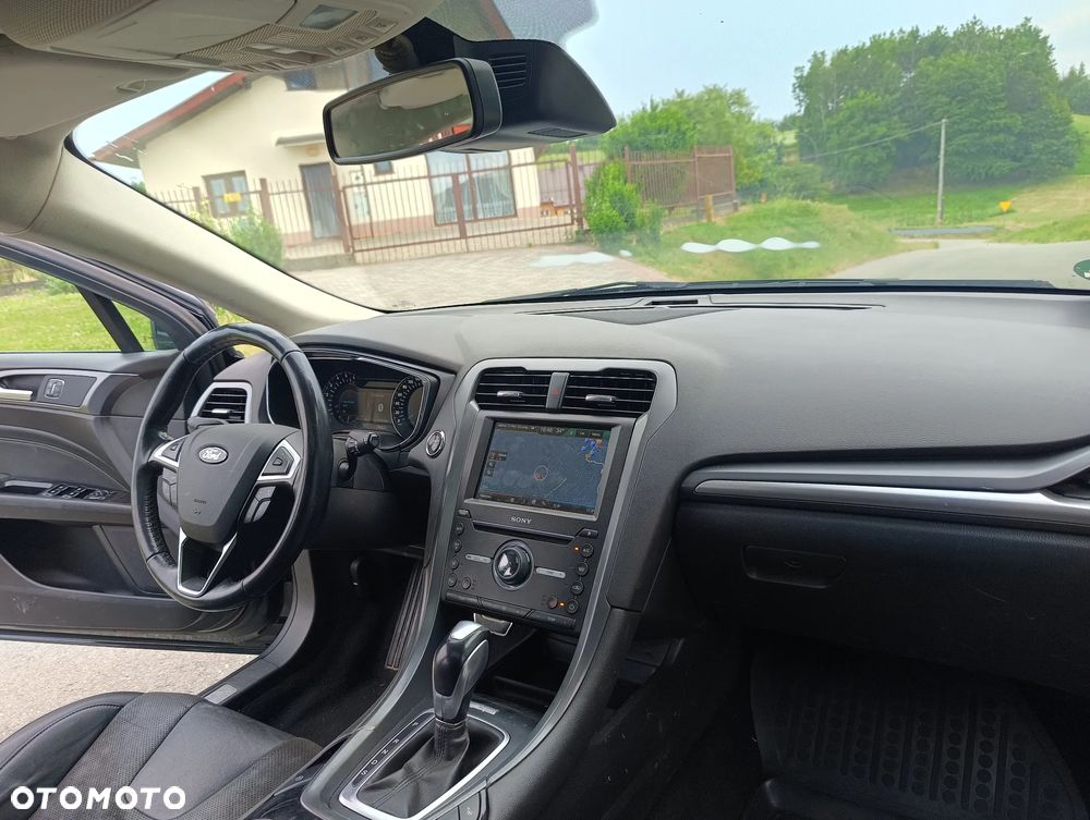 Ford Mondeo - 35