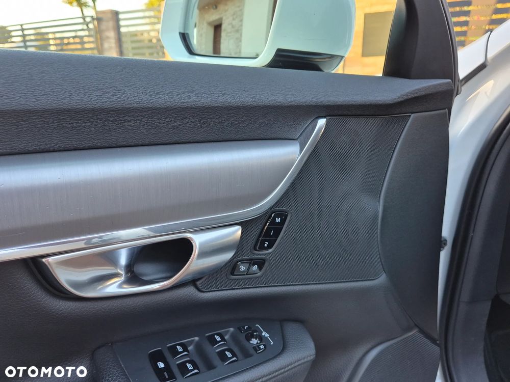 Volvo S90 D4 SCR Momentum Pro - 13