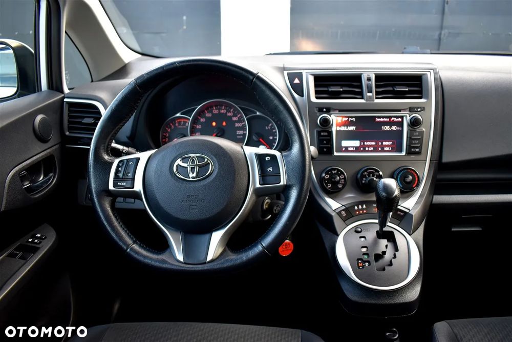 Toyota Verso S 1.33 VVT-i Multidrive Life - 28