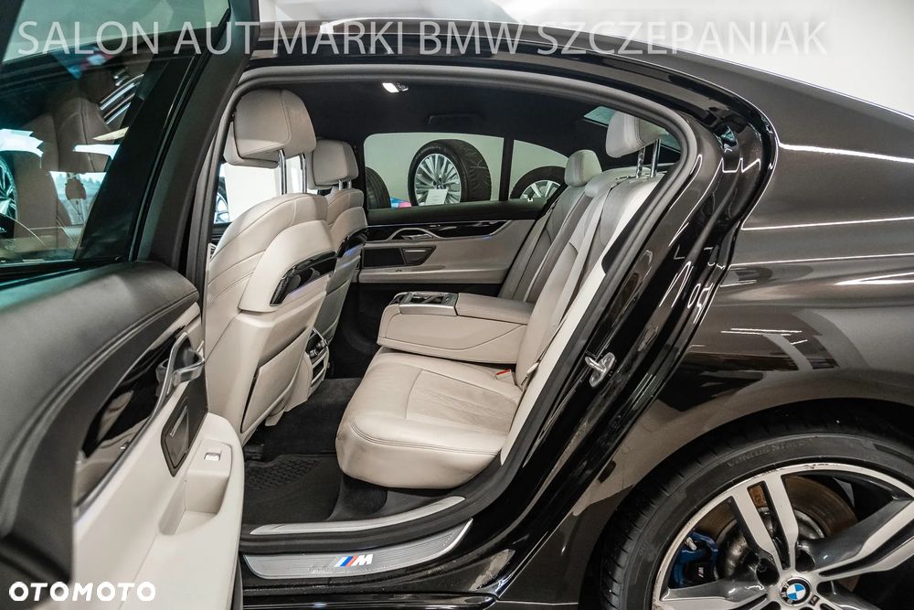 BMW Seria 7 750d xDrive - 23