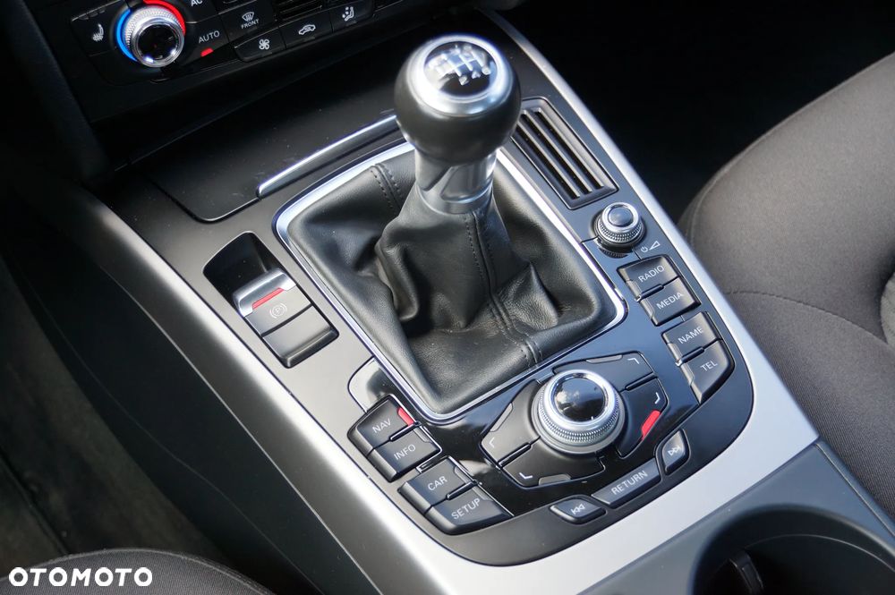 Audi A4 Limousine 2.0 TDI DPF quattro Attraction - 17