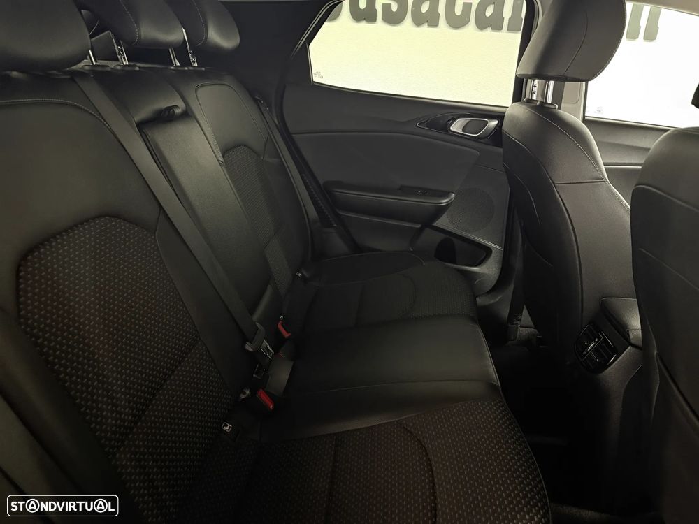 Kia XCeed 1.6 GDi PHEV Drive - 18