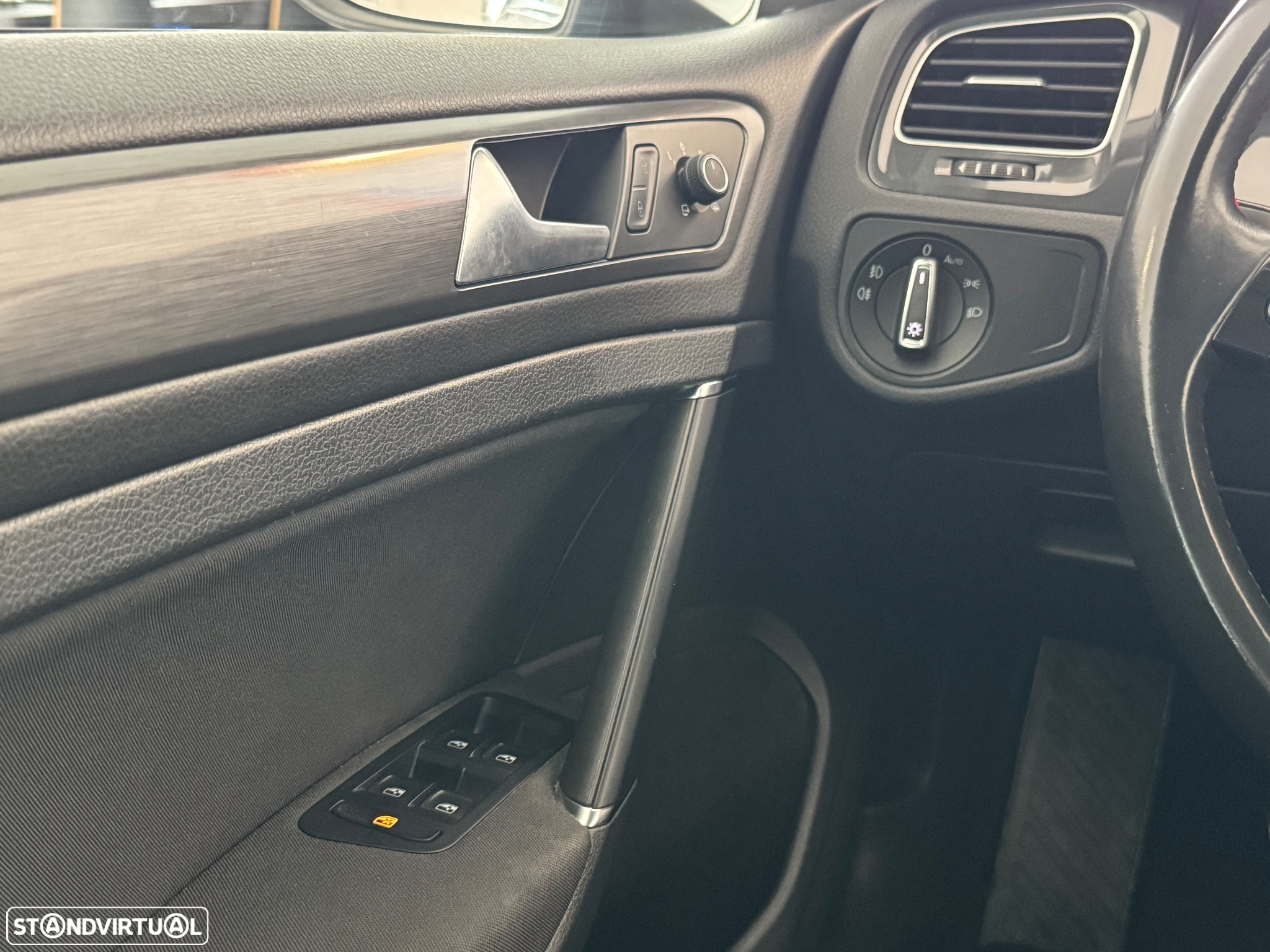 VW Golf 1.6 TDI Confortline - 20