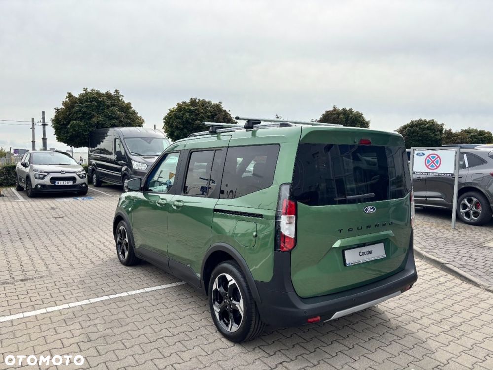 Ford Tourneo Courier - 10