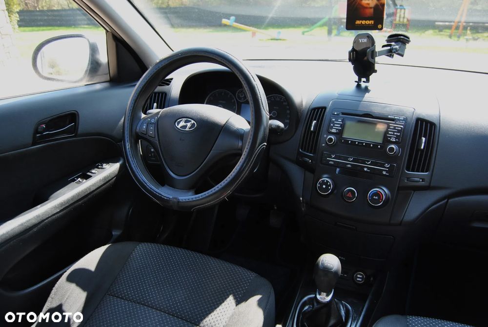 Hyundai i30 1.6 Comfort - 11