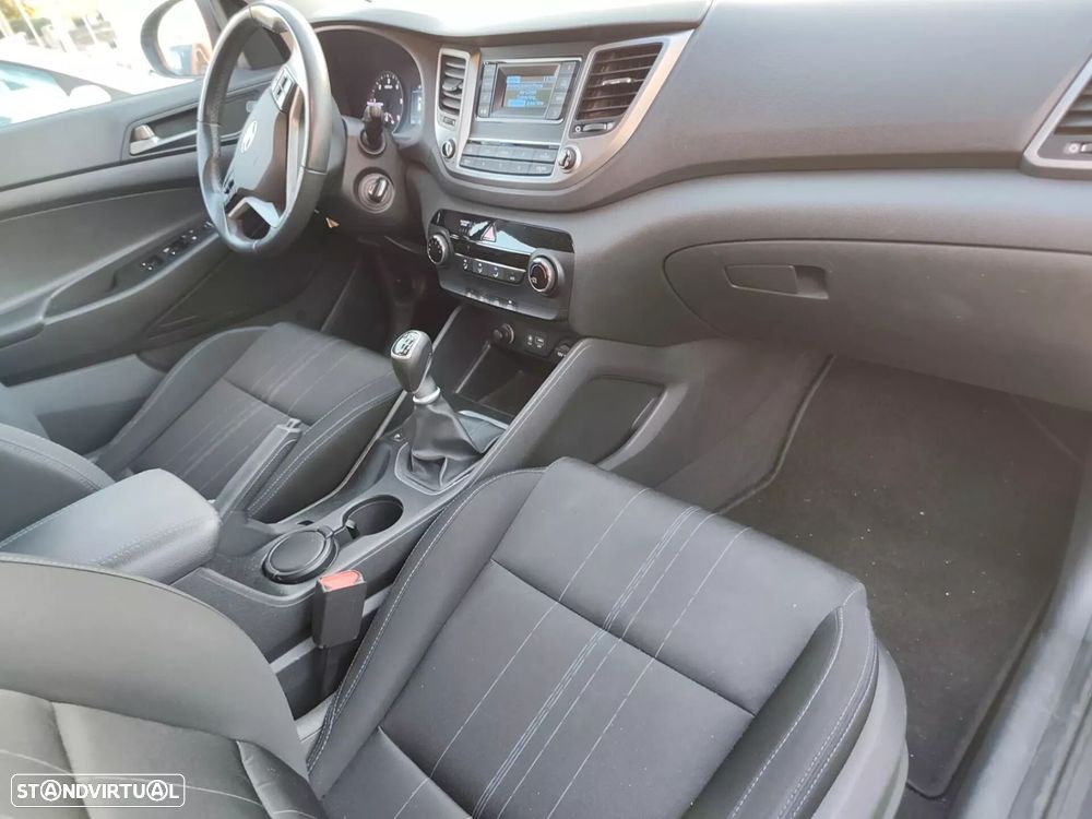 Hyundai Tucson blue 1.7 CRDi 2WD Advantage - 30