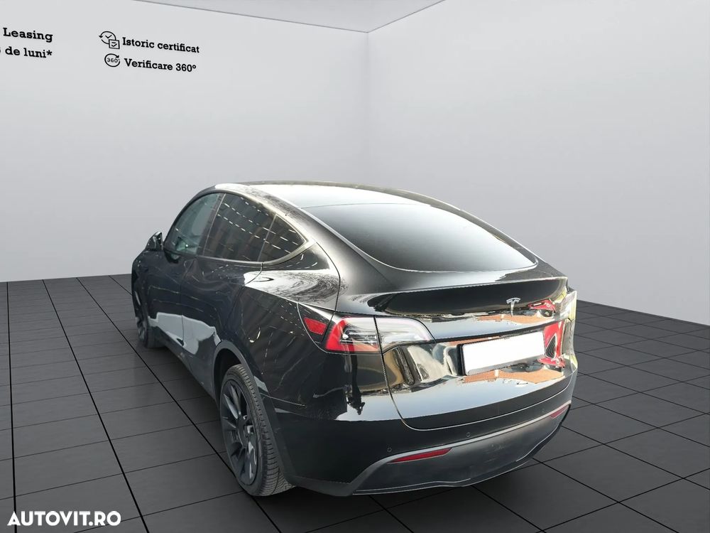 Tesla Model Y Long Range Dual Motor AWD - 6