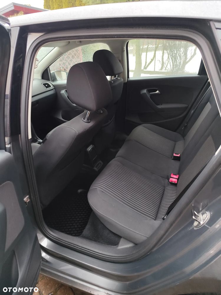 Volkswagen Polo 1.4 16V Comfortline - 9