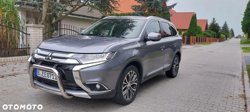 Mitsubishi Outlander 2.2 DI-D 2WD Plus - 2