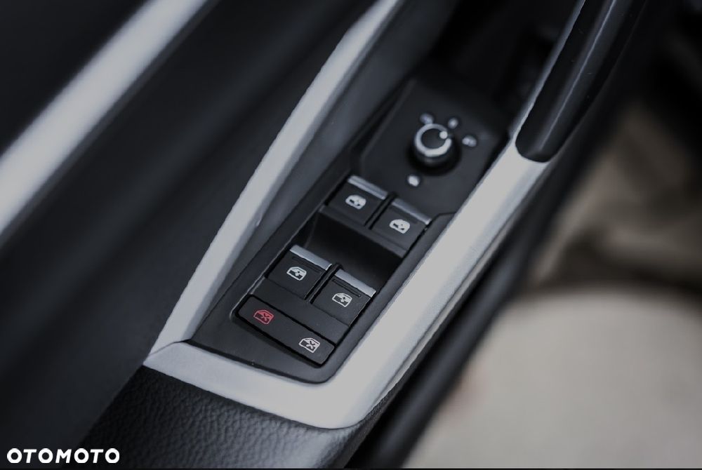 Audi Q3 35 TFSI S tronic - 16