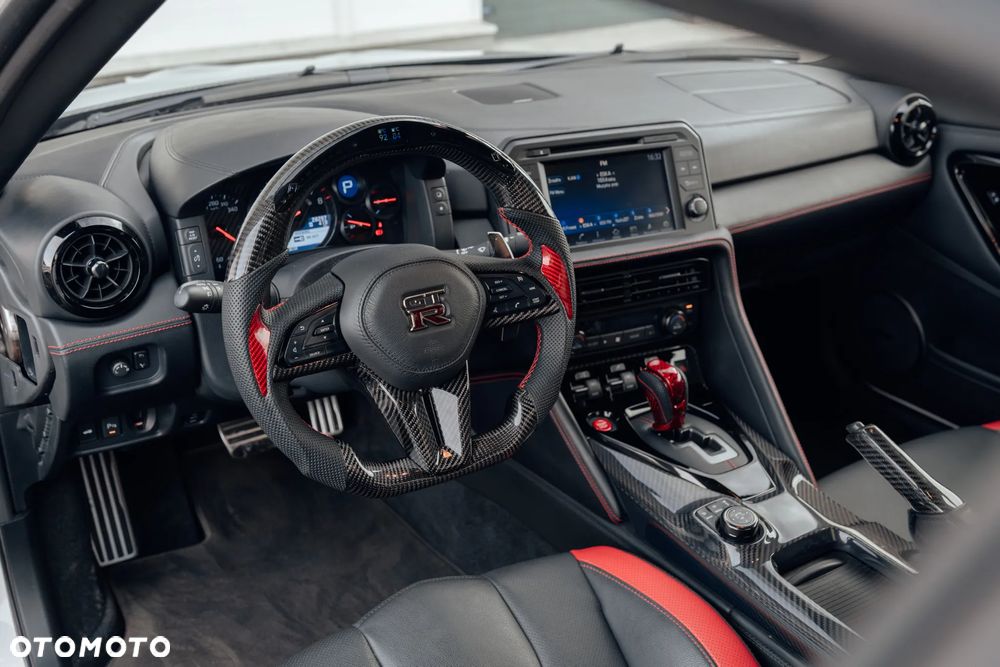 Nissan GT-R - 23