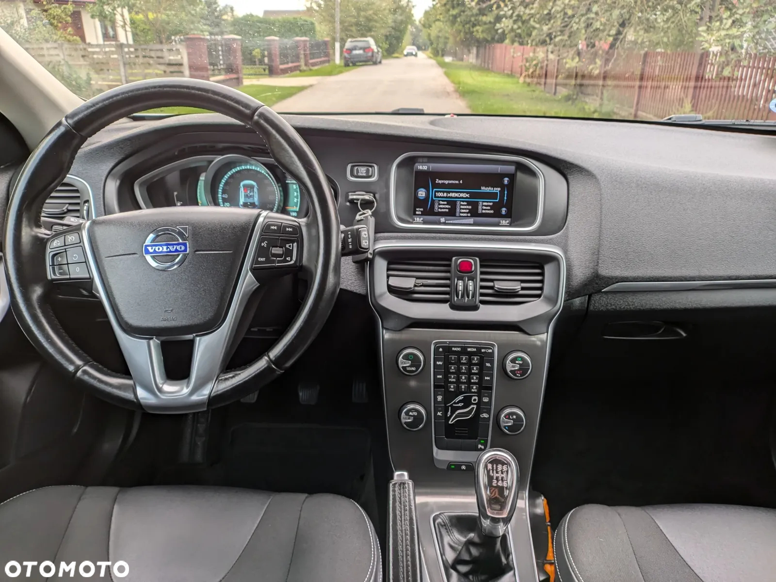 Volvo V40 D2 Momentum - 21