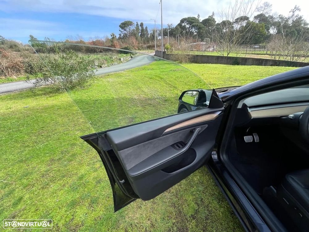 Tesla Model Y Performance Dual Motor AWD - 10