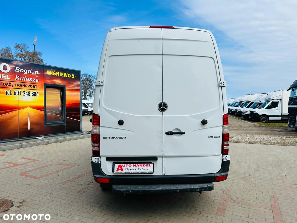 Mercedes-Benz Sprinter - 6