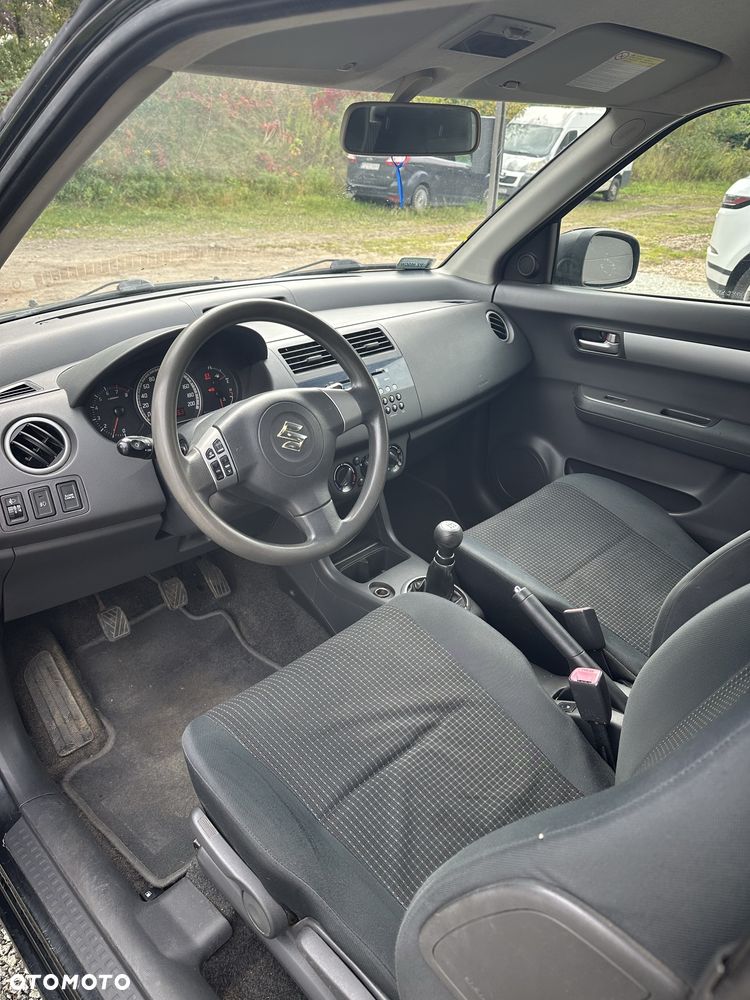 Suzuki Swift - 6