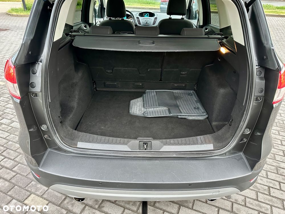 Ford Kuga 2.0 TDCi 2x4 Titanium - 22