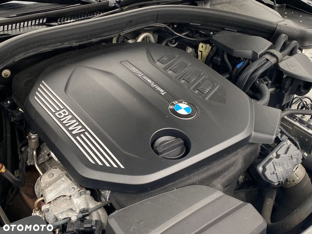 BMW Seria 3 320d xDrive - 13