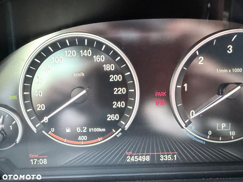 BMW Seria 5 520d Luxury Line - 9