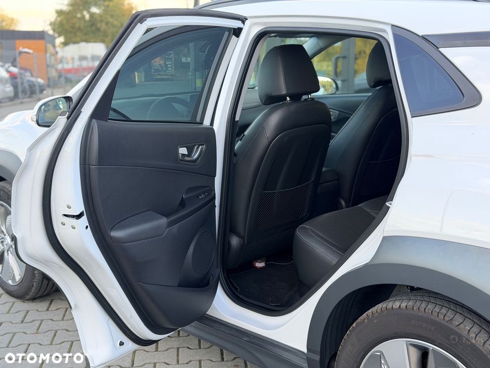 Hyundai Kona Electric 65kWh Platinum - 23
