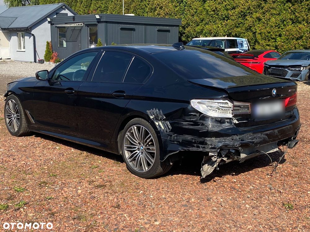 BMW Seria 5 M550i xDrive sport - 8