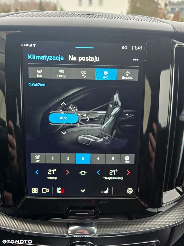 Volvo XC 60 B5 B AWD Ultimate Dark - 30