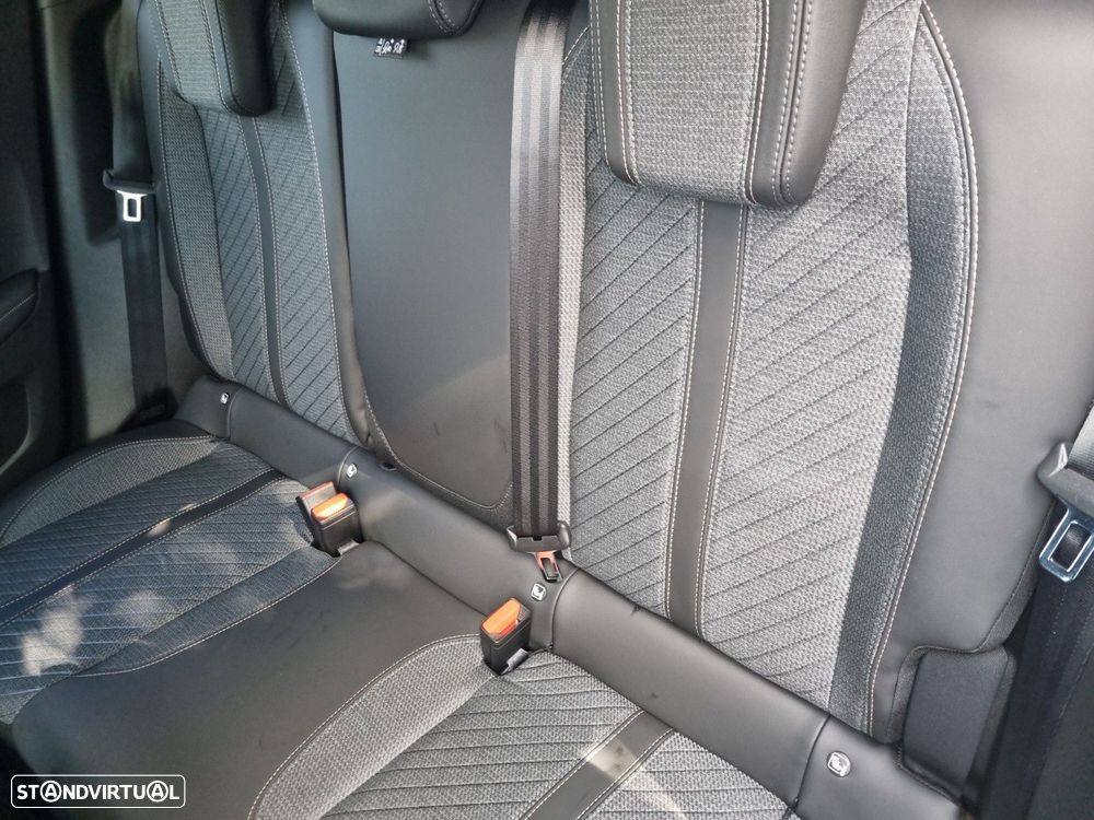 Peugeot 2008 - 14