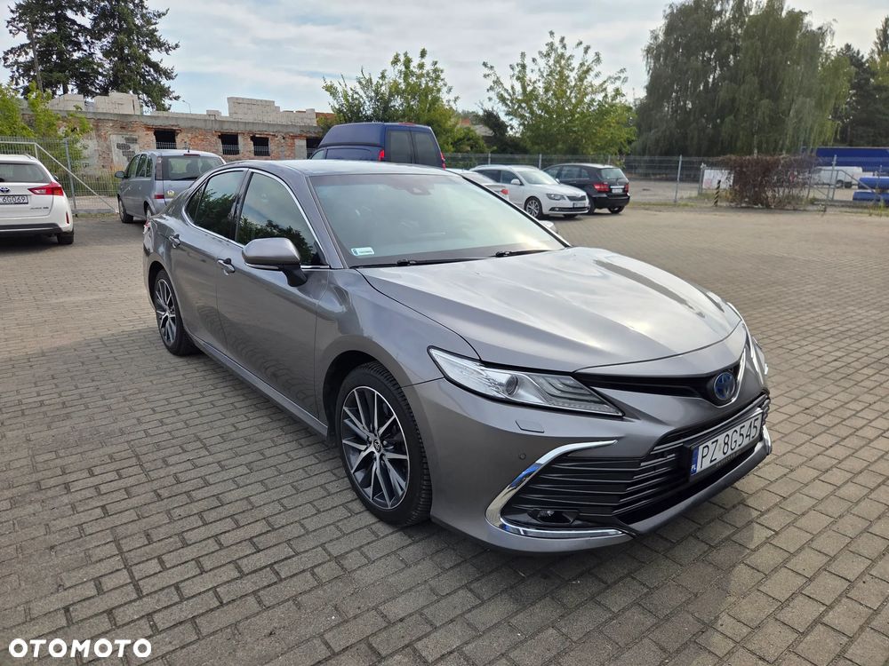 Toyota Camry 2.5 Hybrid Executive CVT - 2