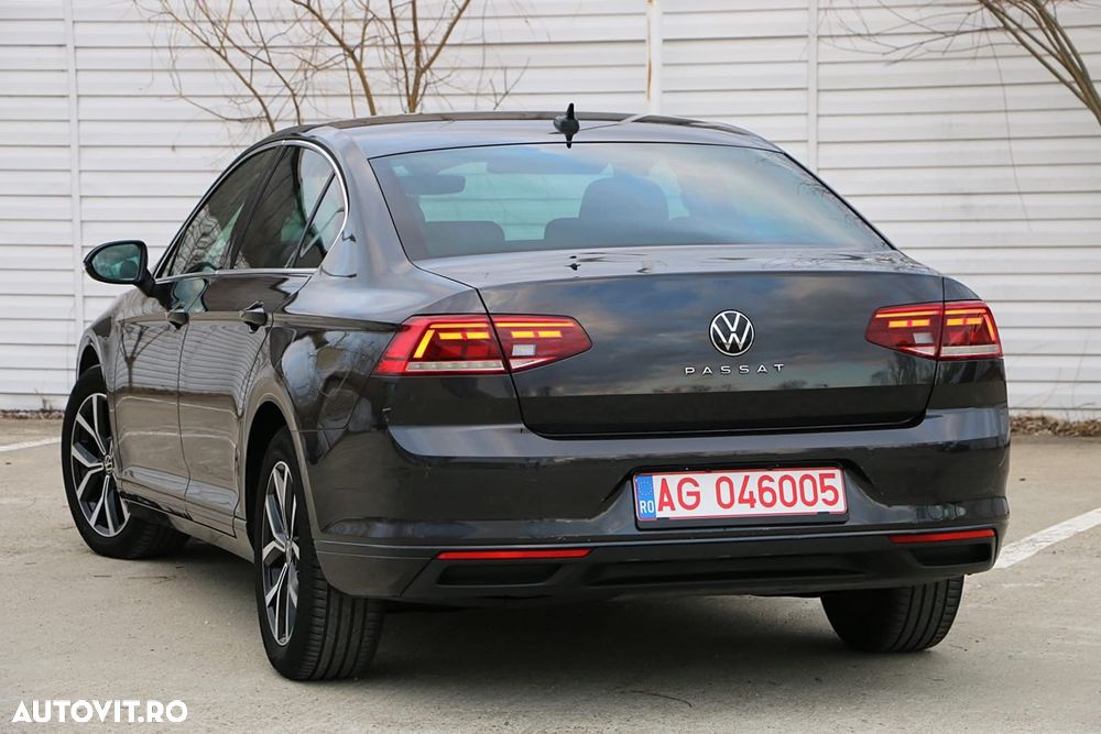 Volkswagen Passat 2.0 TDI SCR DSG Elegance - 3