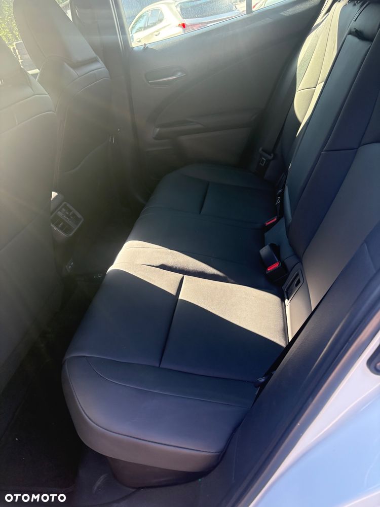 Lexus UX 250h GPF F Sport Design AWD - 8