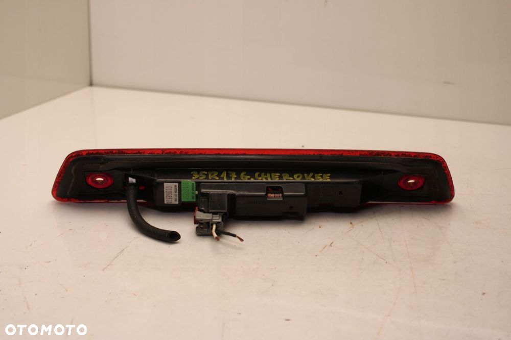 JEEP CHEROKEE III WK 04R- LAMPA TRZECIE ŚWIATŁO STOP STOPU - 2