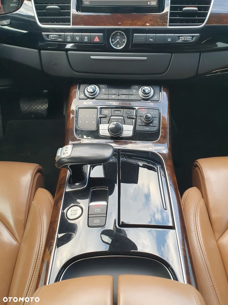 Audi A8 4.2 TDI DPF (clean diesel) quattro tiptronic - 21