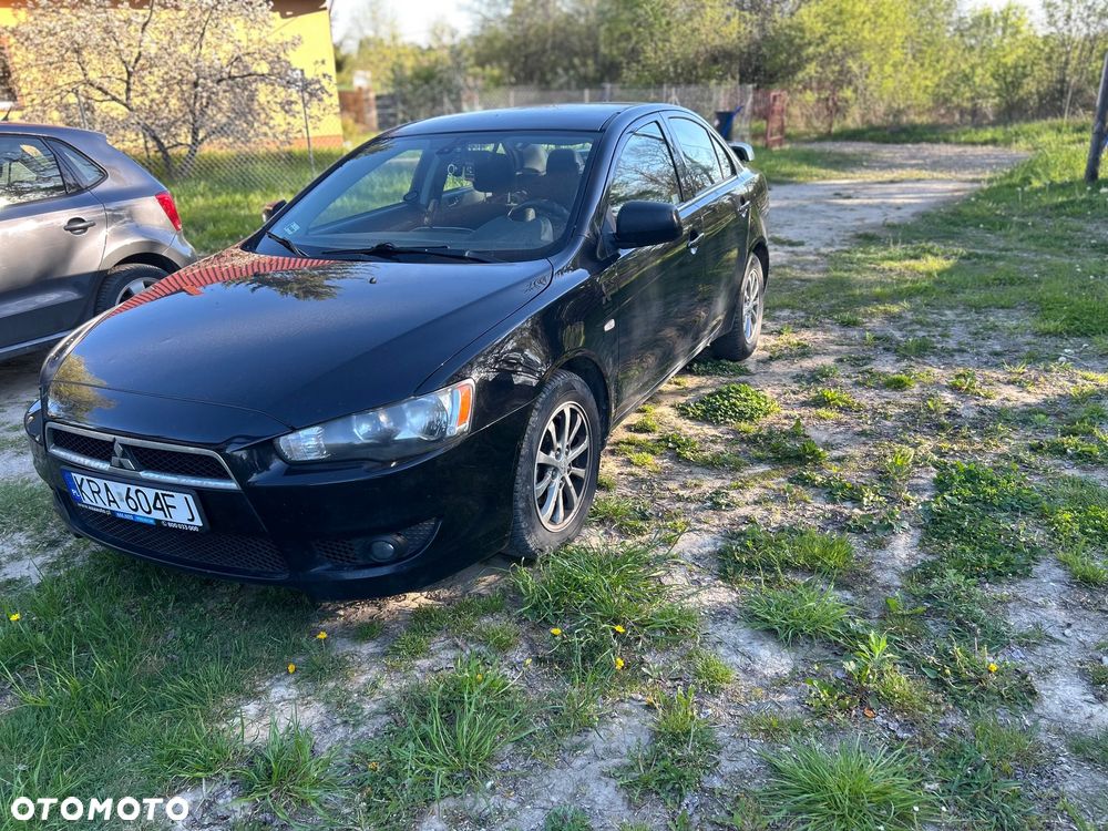 Mitsubishi Lancer 1.8 Invite - 3