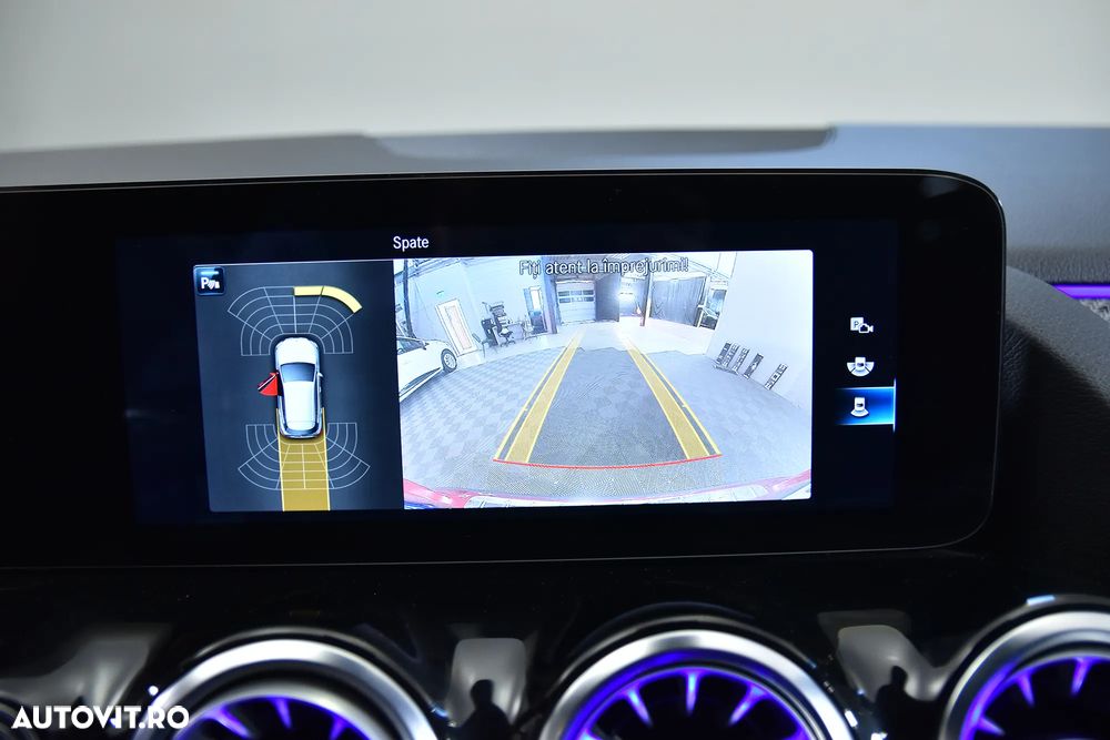 Mercedes-Benz GLA - 21