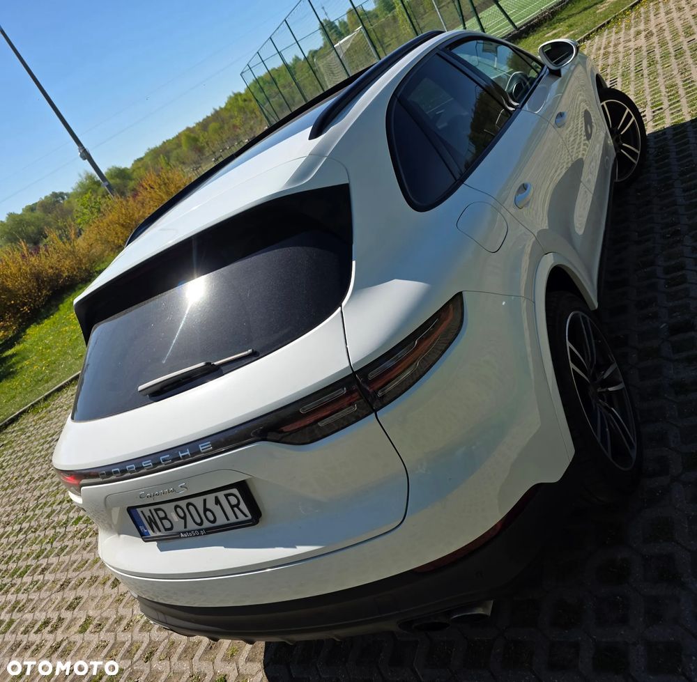 Porsche Cayenne S - 1