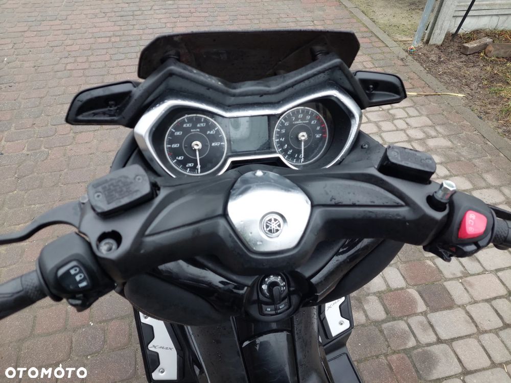 Yamaha X-max - 9