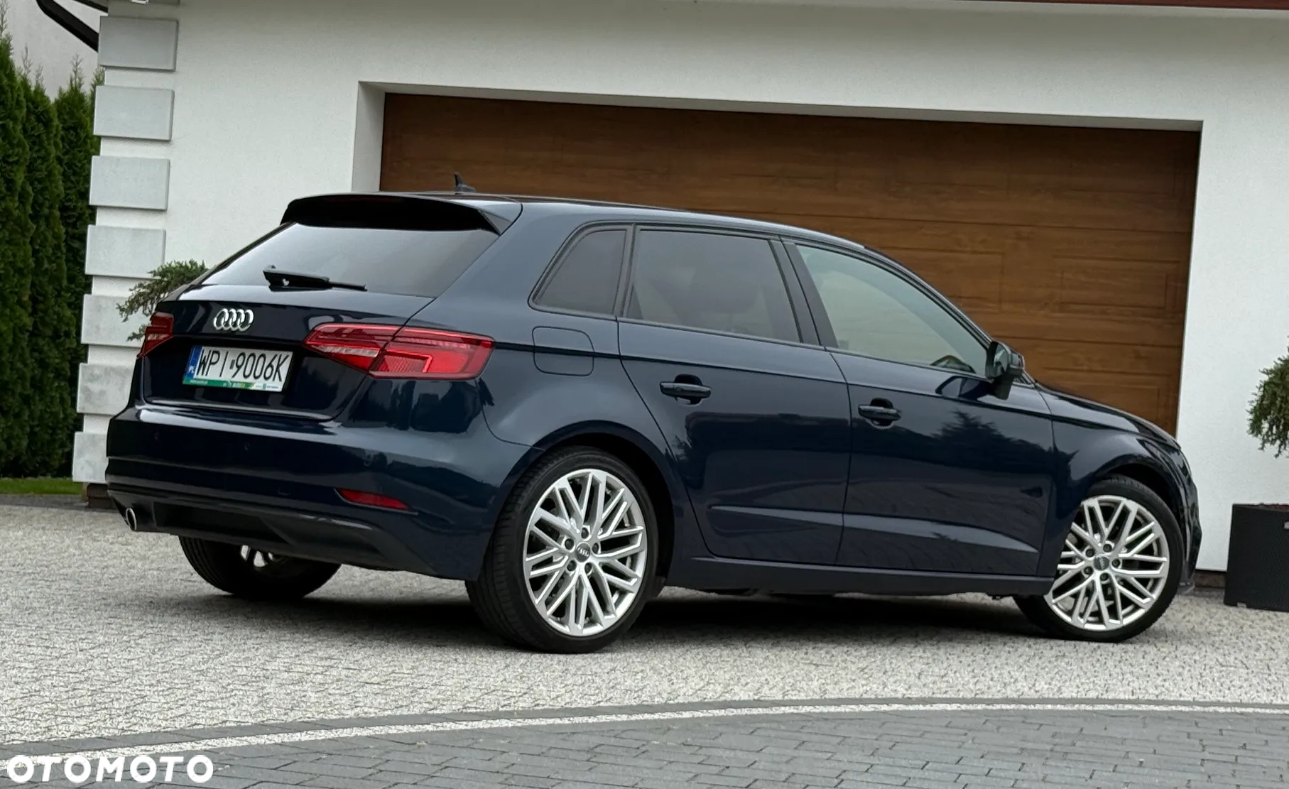 Audi A3 1.6 TDI S tronic sport - 4