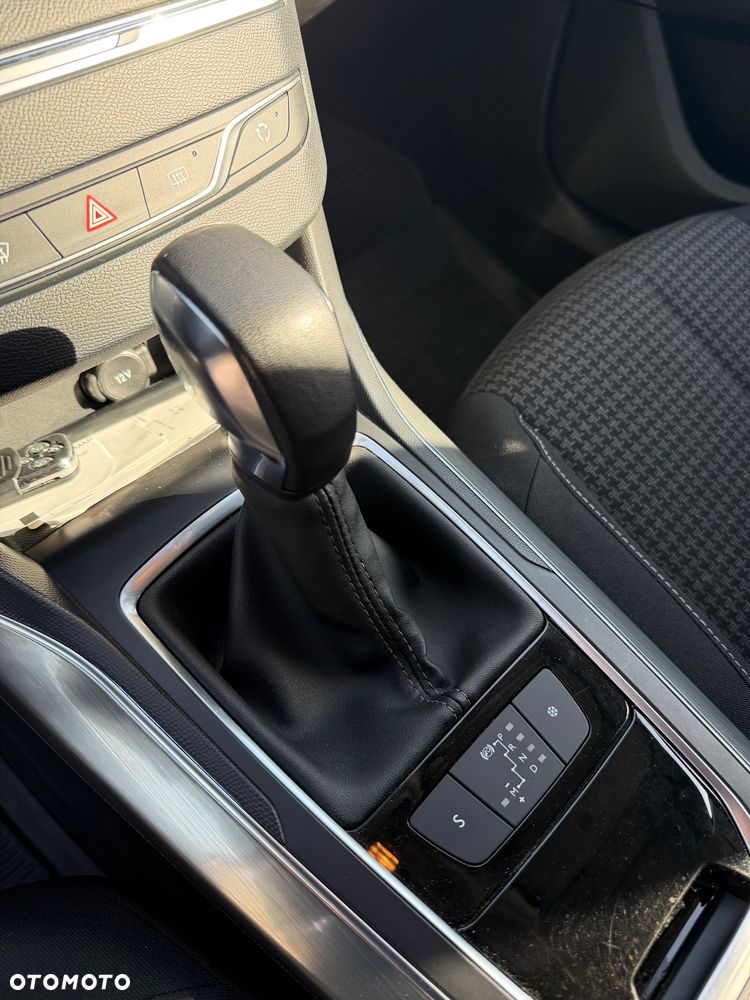 Peugeot 308 1.5 BlueHDi Active S&S EAT6 - 15