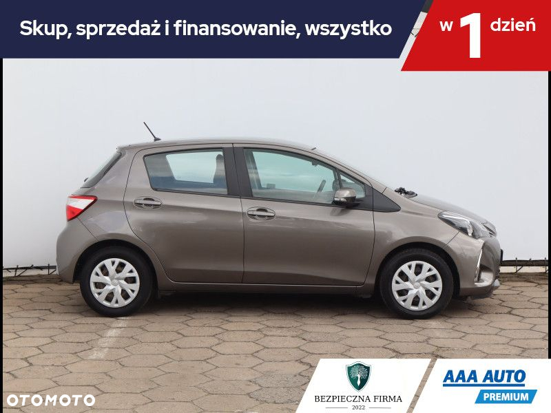 Toyota Yaris - 7