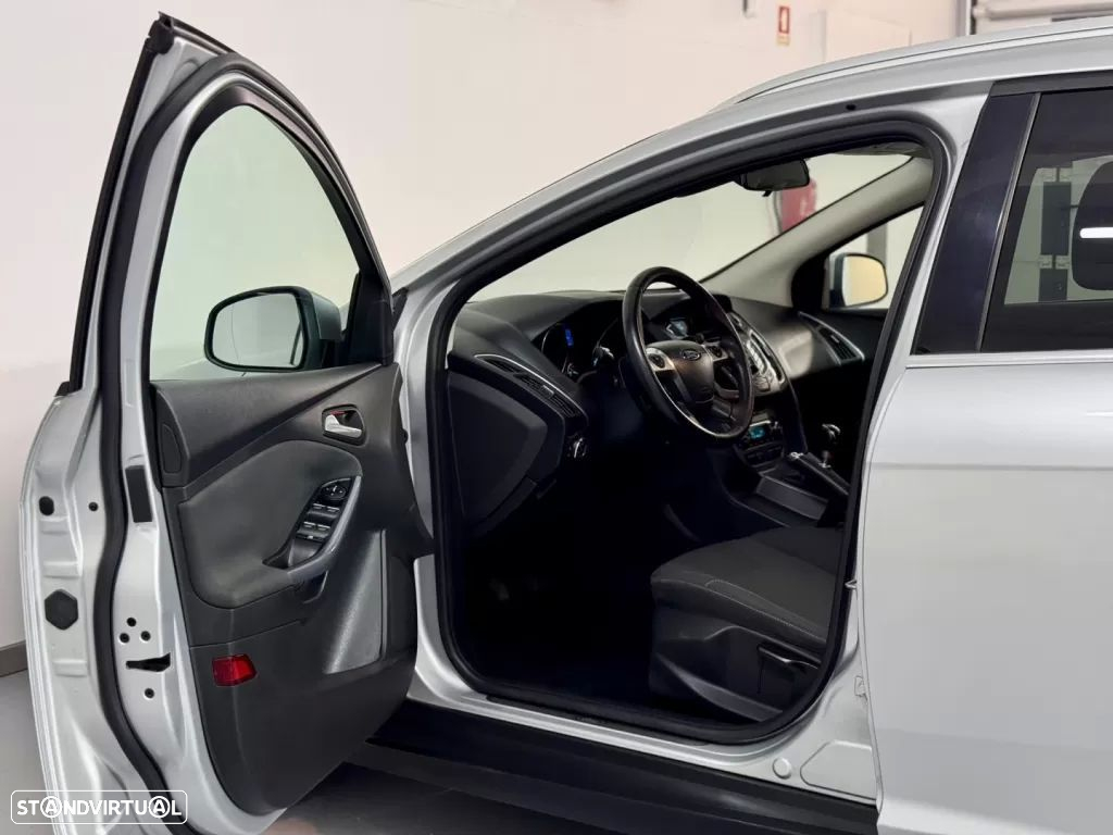 Ford Focus SW 1.6 TDCi Titanium Best - 27