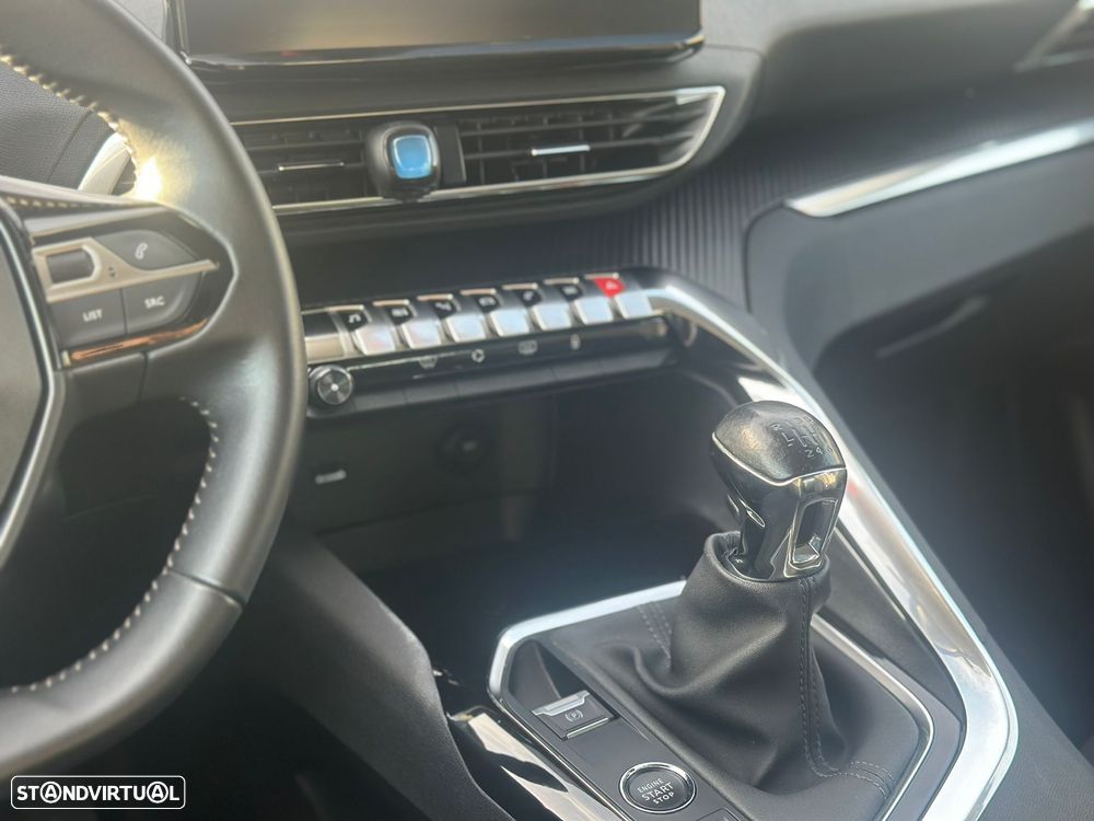 Peugeot 3008 1.5 BlueHDi Allure Baixo Consumo - 19
