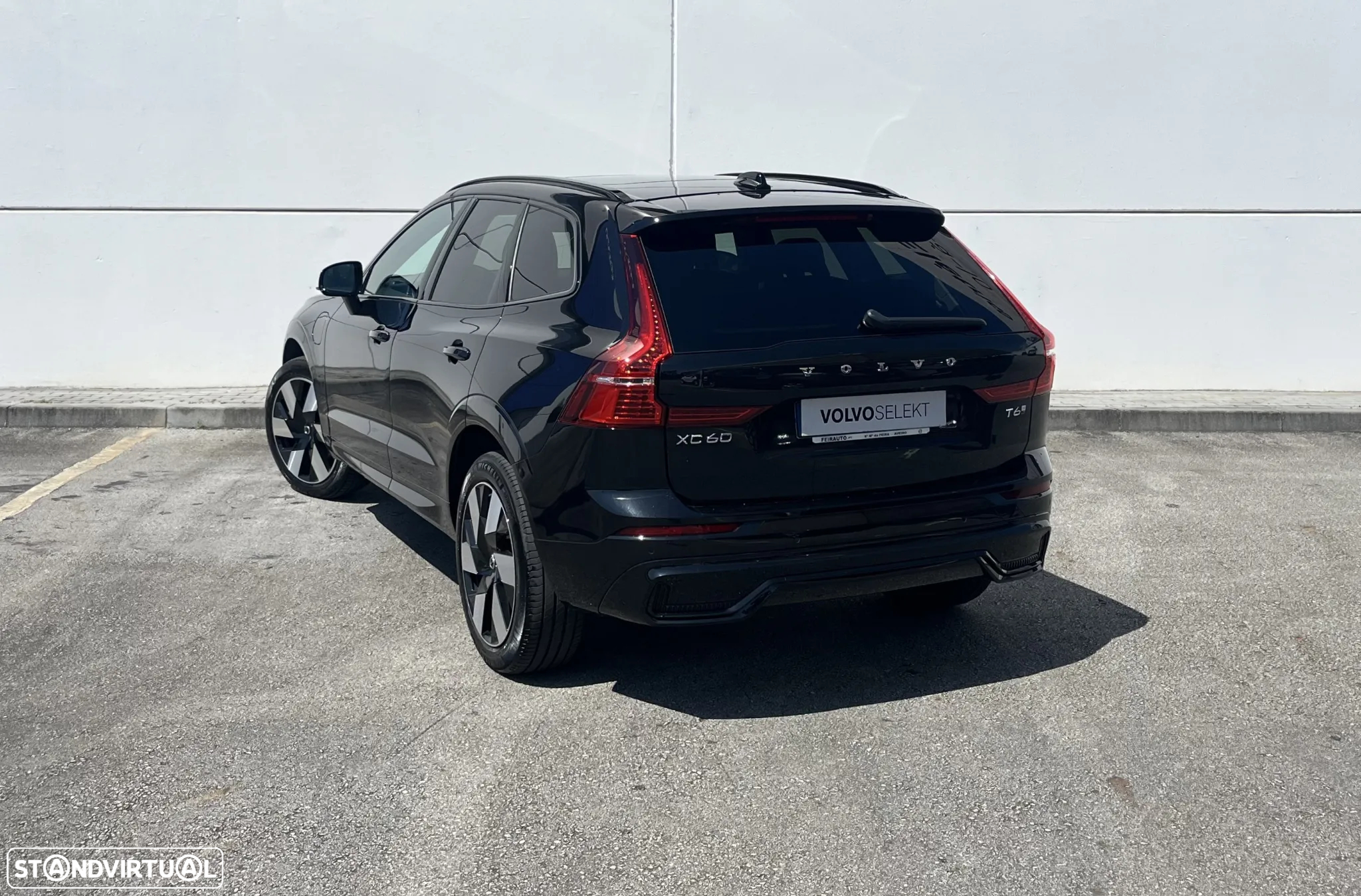 Volvo XC 60 2.0 T6 PHEV Plus Dark AWD - 5